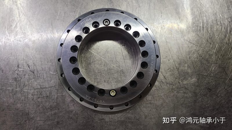 梅花联轴器的最大扭矩值可以通过以下公式进行计算：